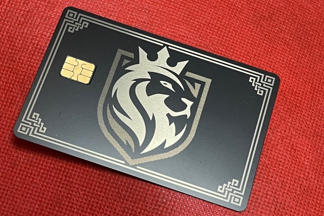 Royal Lion Metal Card Design (matte black) 